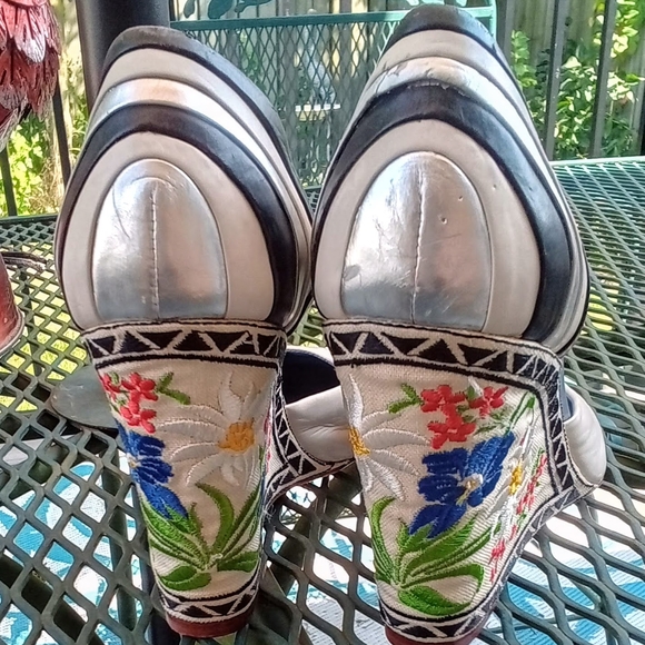 Chic Cream Women's Heels - Picture 3 of 3